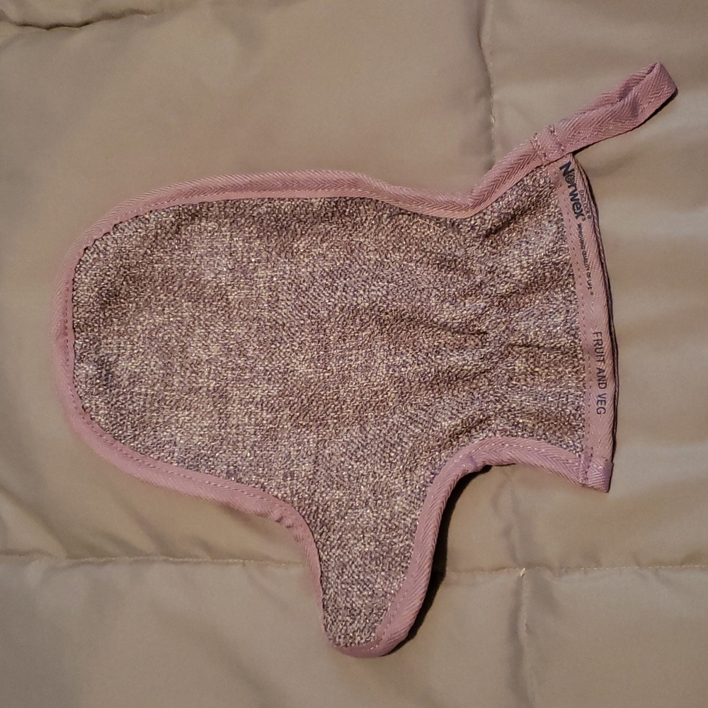 Veggie scrub mitt. Norwex